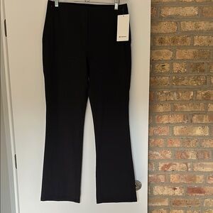 Lululemon Smooth-Fit Pull-On High-Rise Pant. Black. Size 12.